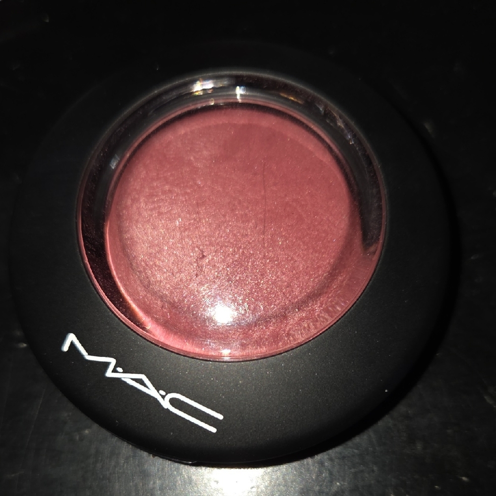 Gently Used MAC Cosmetics Mineralize Powder Blush in Love Thing